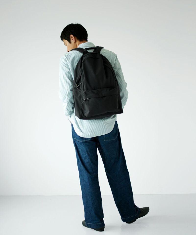 SIMPLICITY LARGE DAYPACK ラージデイパック　ブラックラージデイパック