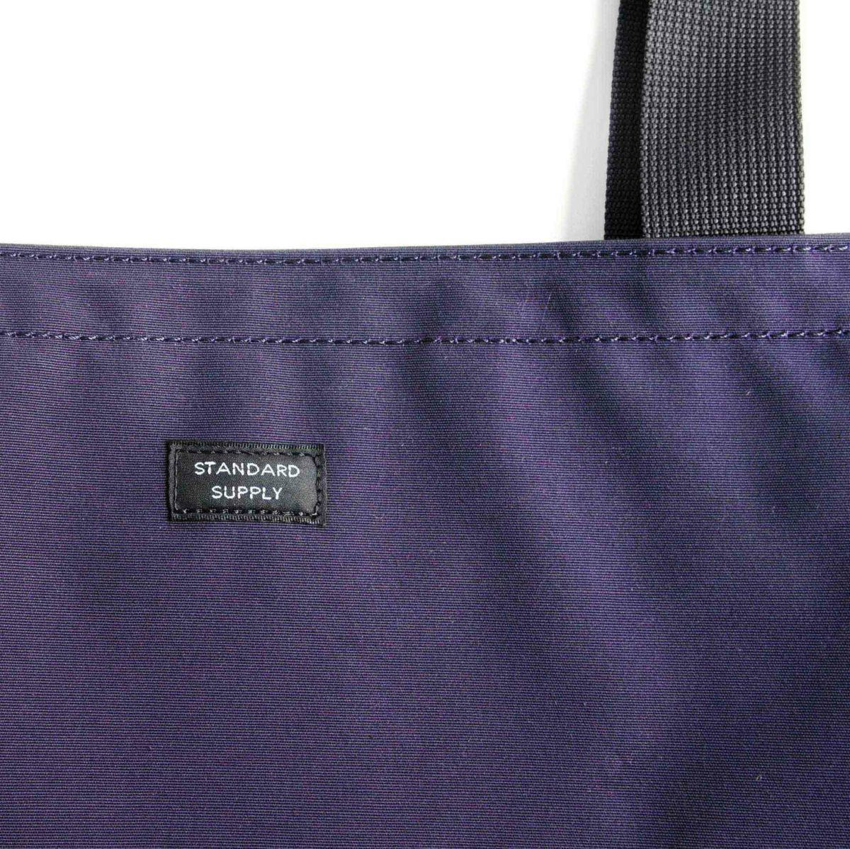 綿60%、ナイロン40%の生地を使用。</br>軽さと耐久性を兼ね備えた、発色の良い素材です。