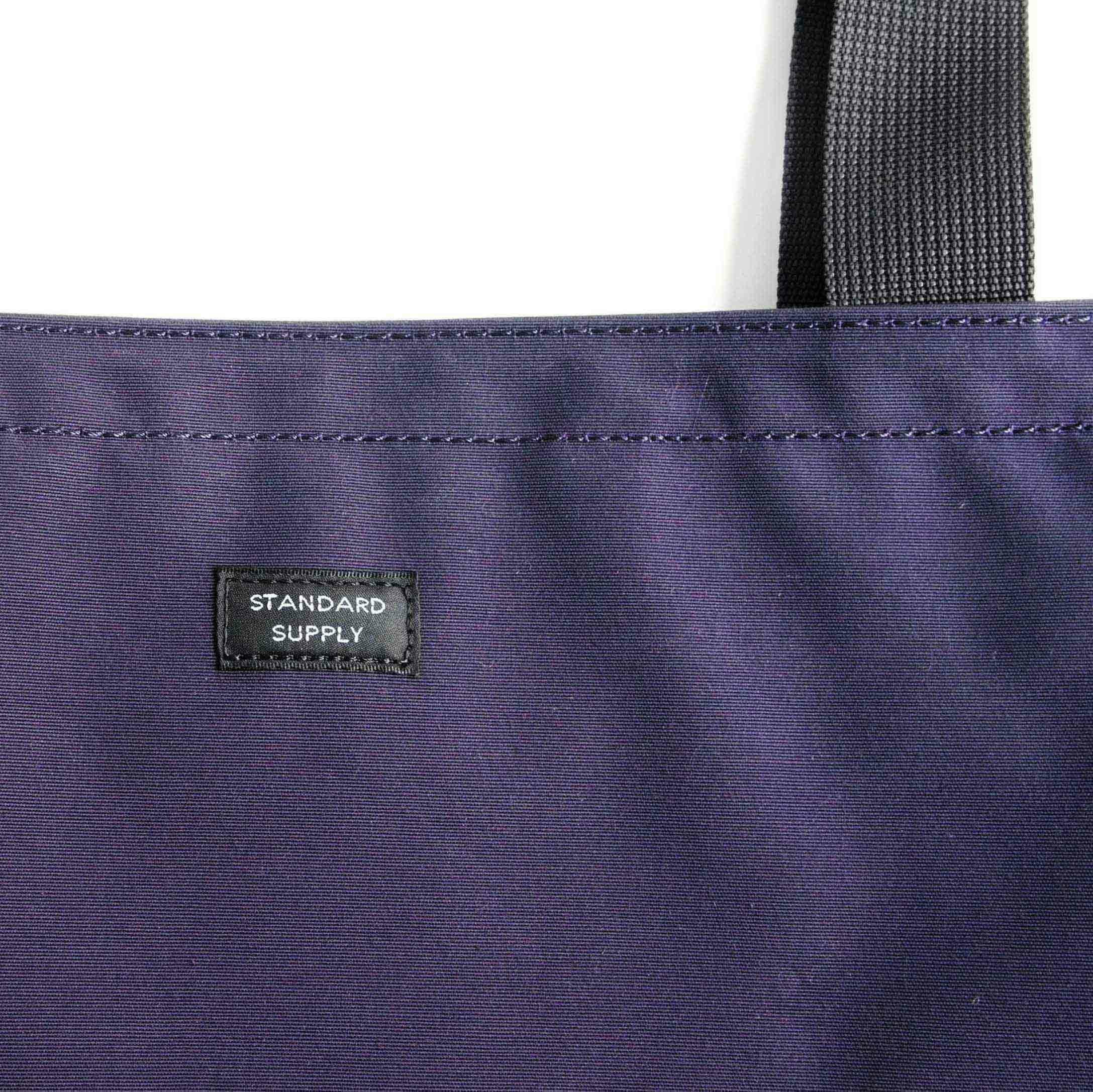 綿60%、ナイロン40%の生地を使用。</br>軽さと耐久性を兼ね備えた、発色の良い素材です。