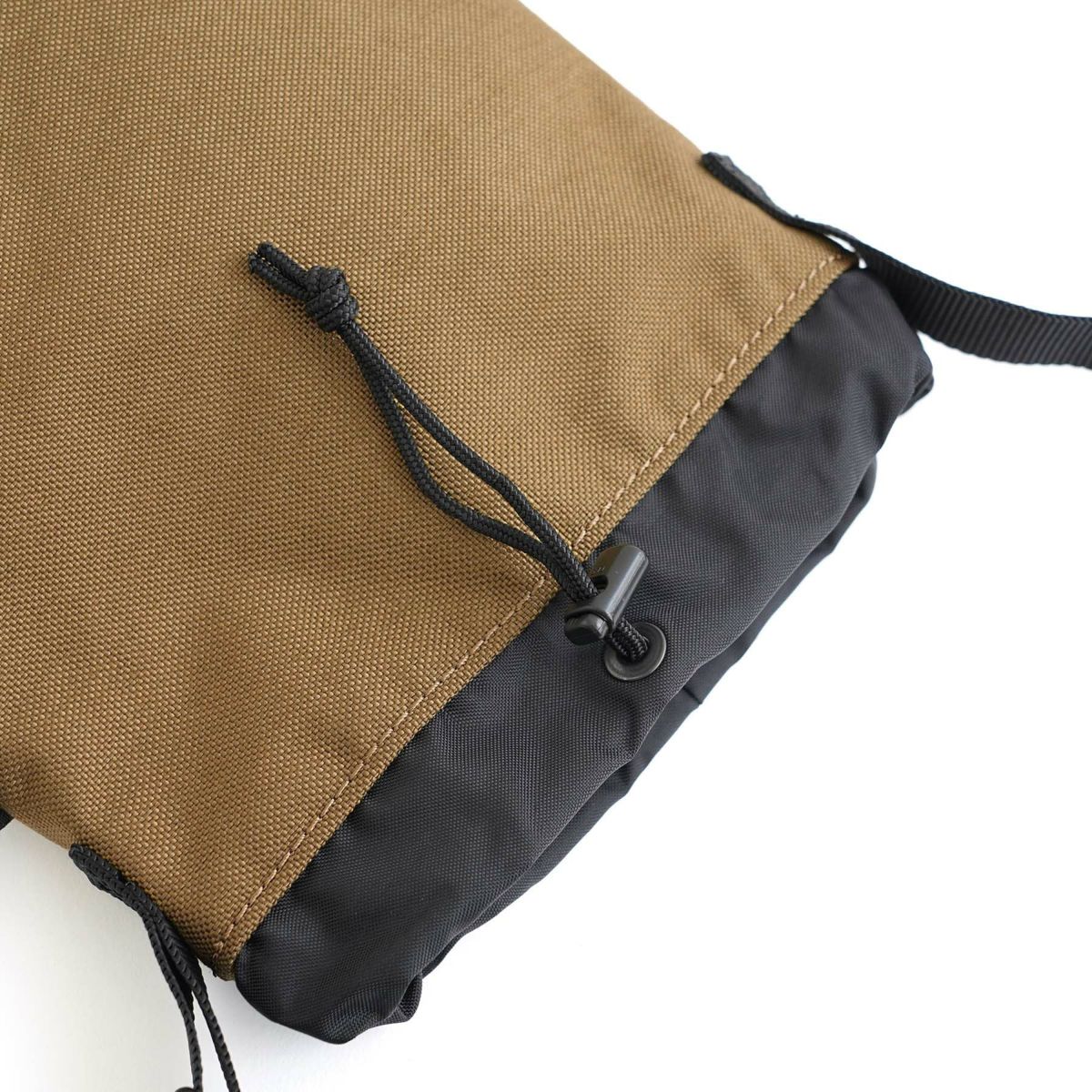 現在こちらのカラーは展開していません。