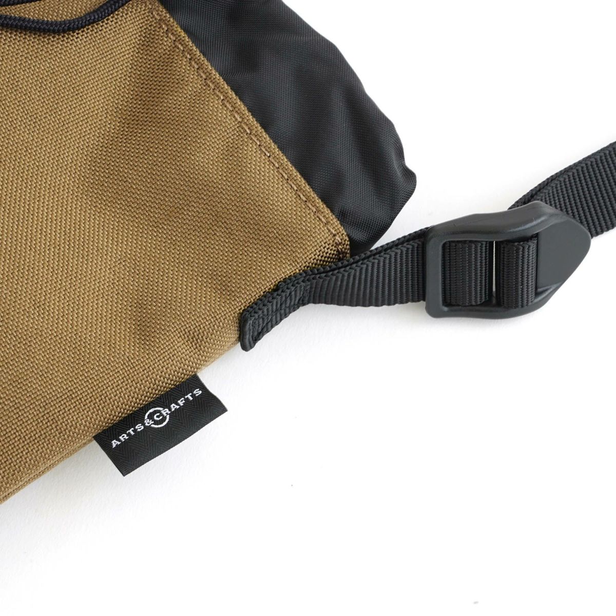 現在こちらのカラーは展開していません。