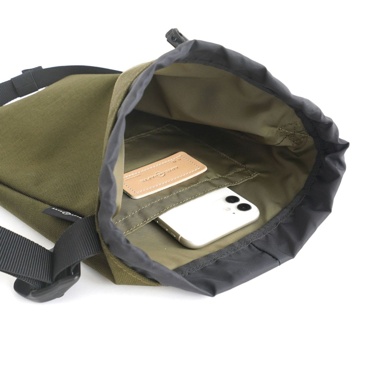 現在こちらのカラーは展開していません。