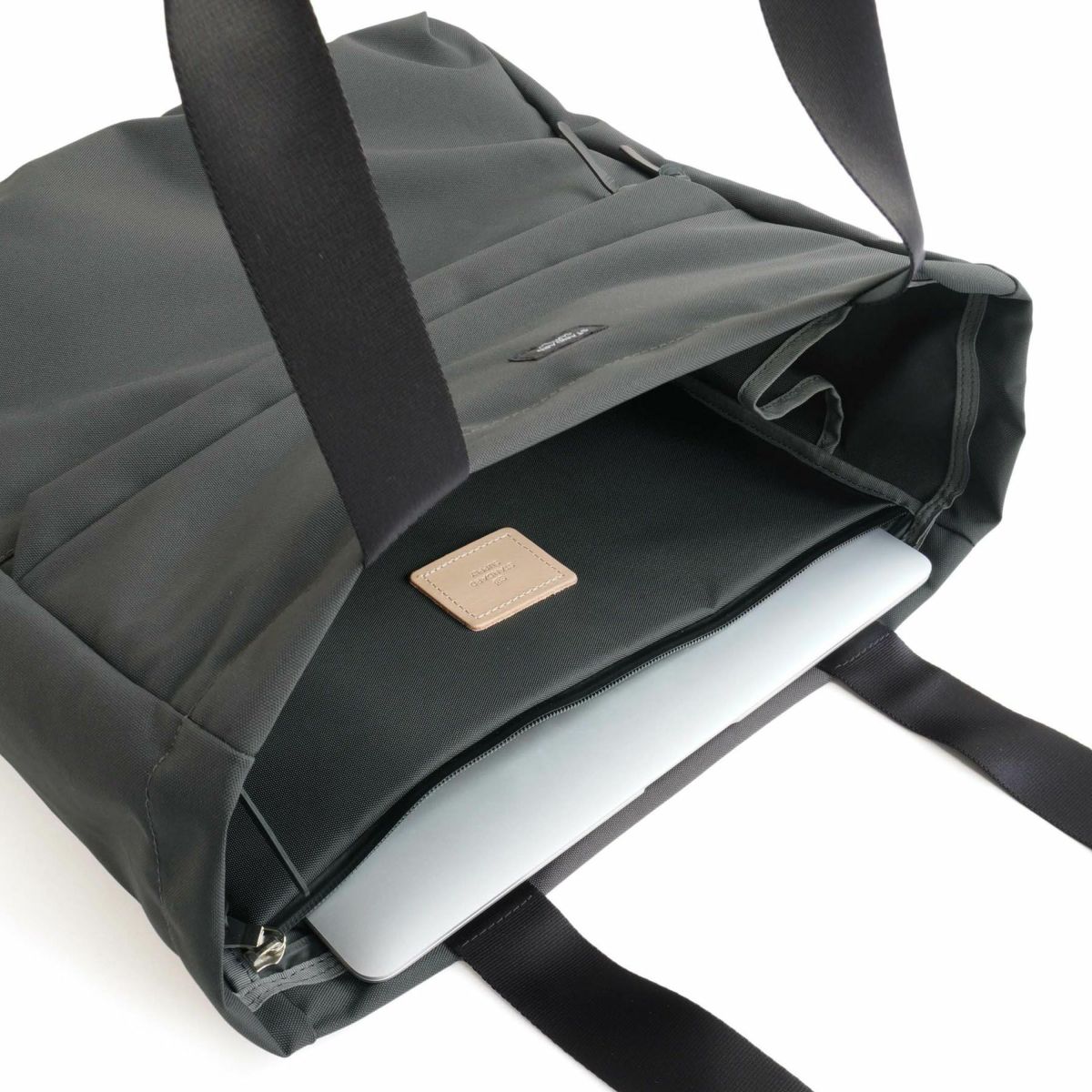 ※現在こちらのカラーは展開がございません。