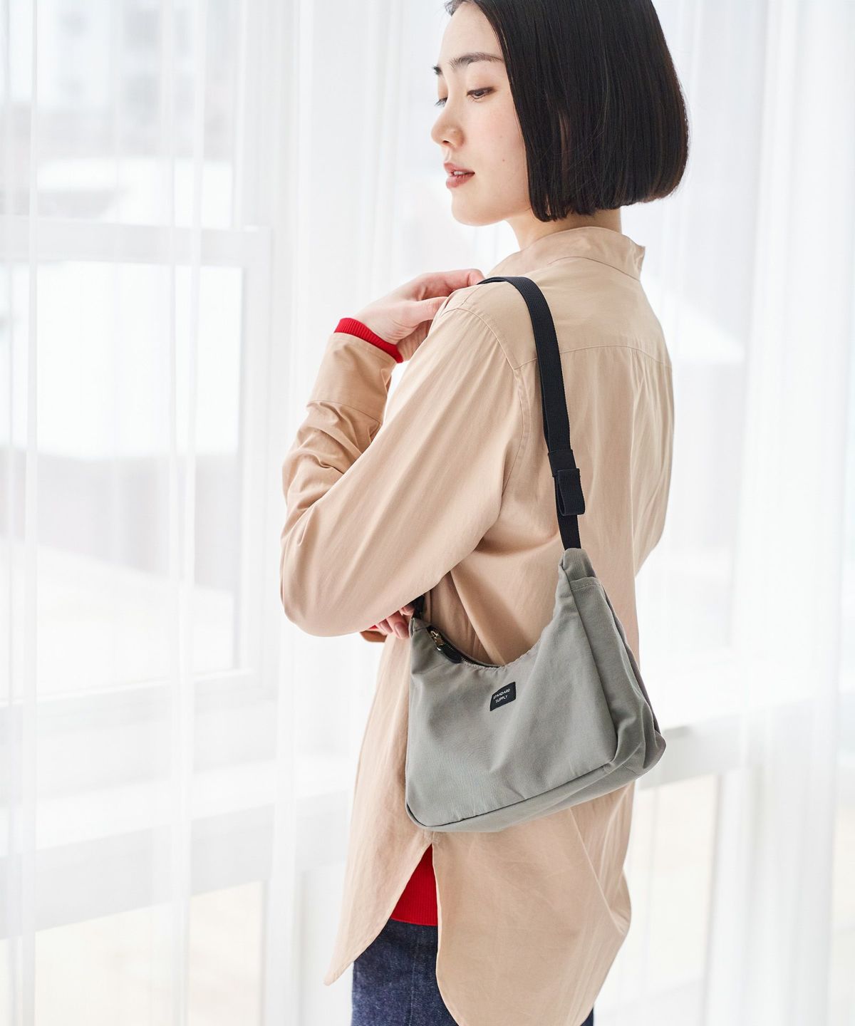 ※こちらのカラーの展開はございません。