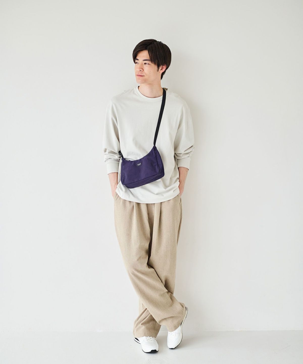 ※こちらのカラーの展開はございません。