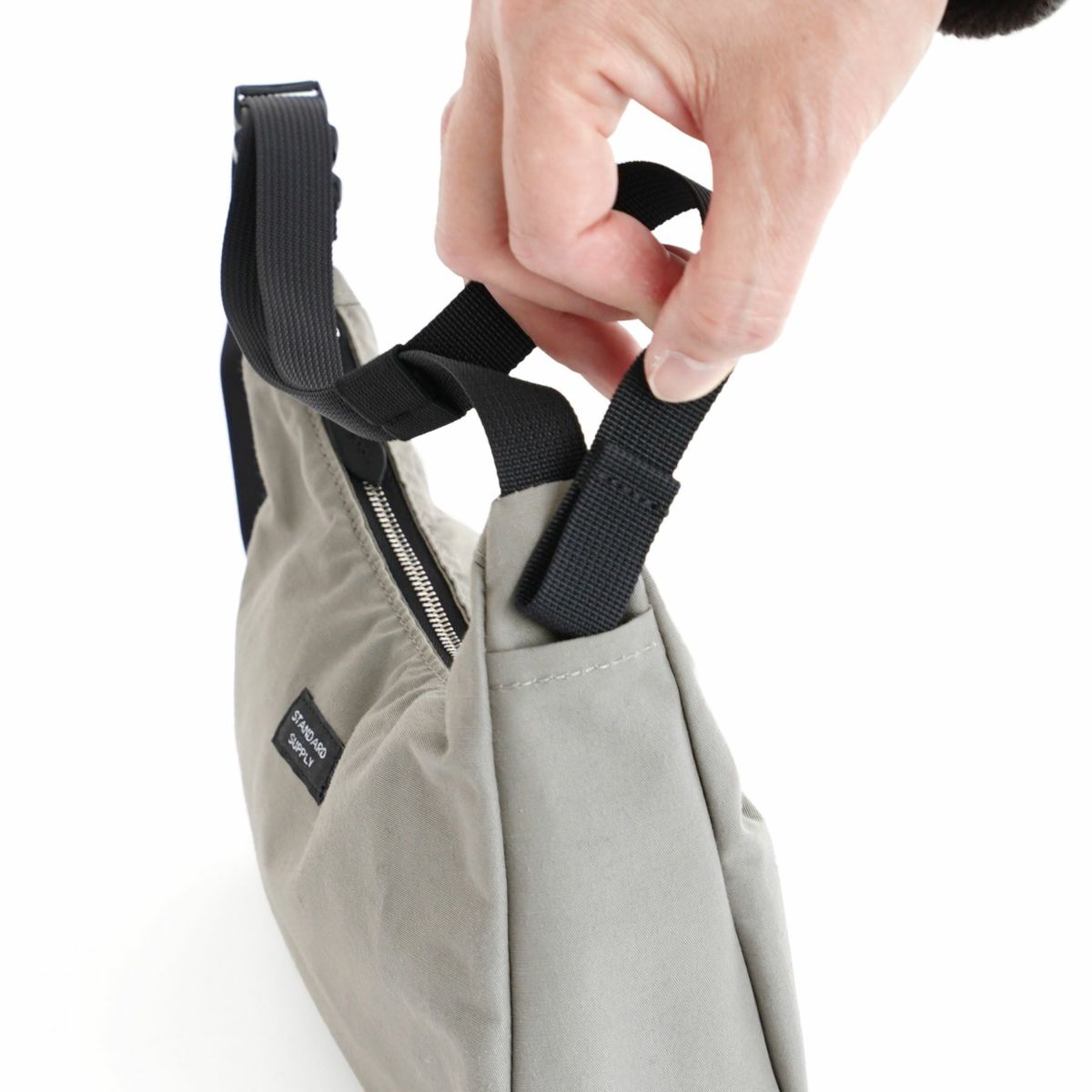 ※こちらのカラーの展開はございません。