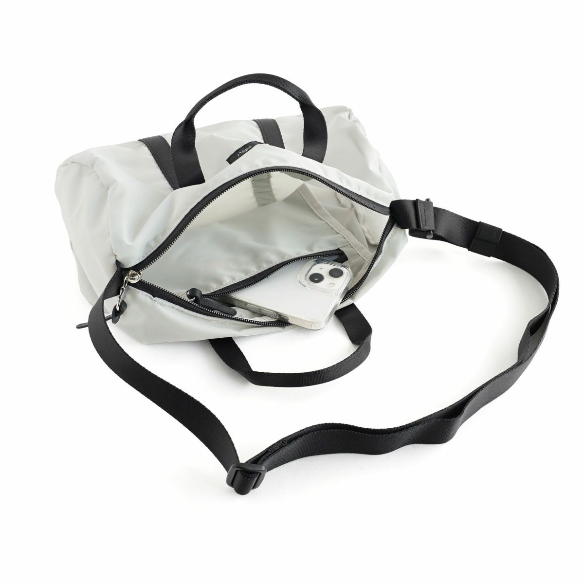 現在こちらのカラーは展開しておりません。