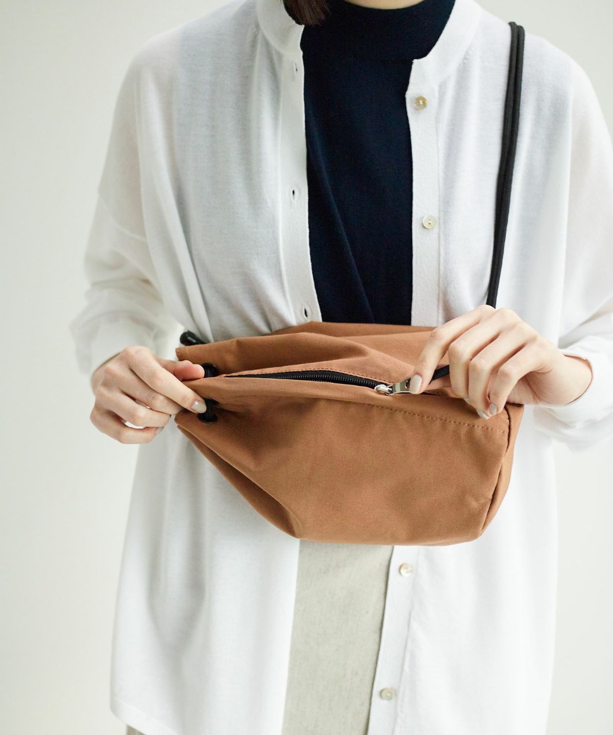 ※こちらのカラーの展開はございません。