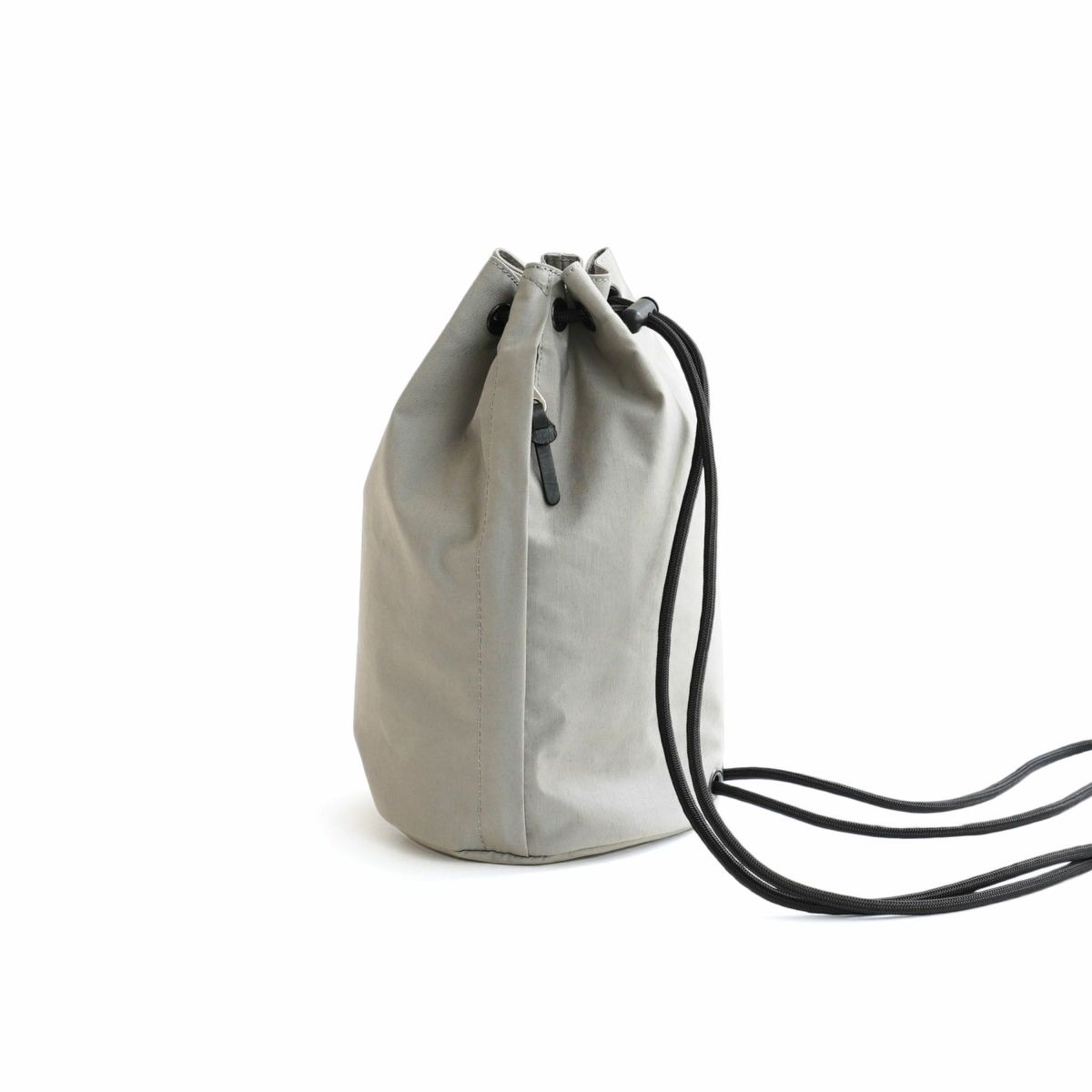 ※こちらのカラーの展開はございません。