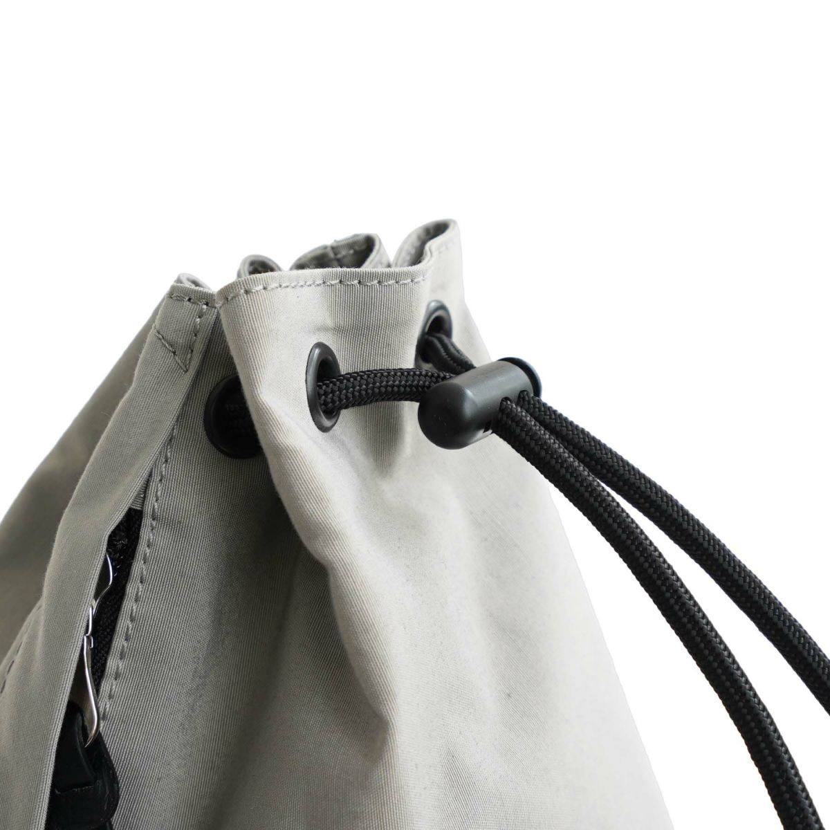 ※こちらのカラーの展開はございません。