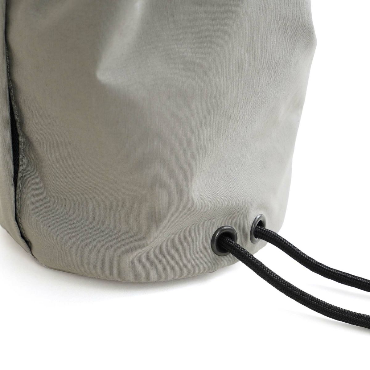 ※こちらのカラーの展開はございません。