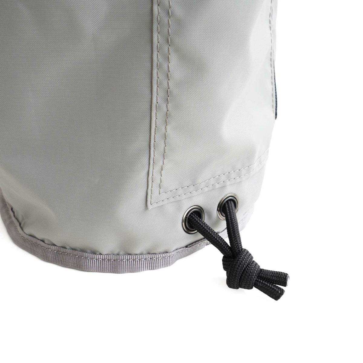 ※こちらのカラーの展開はございません。