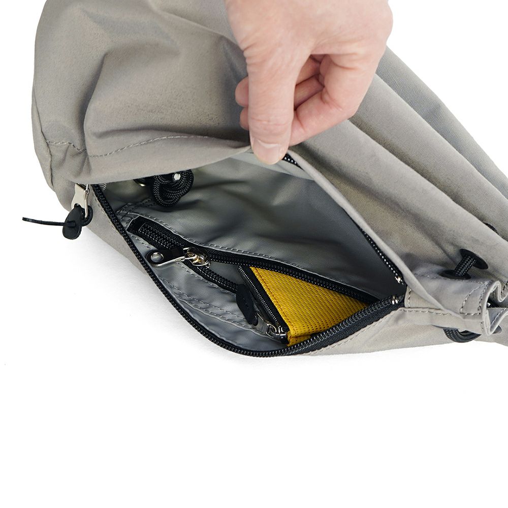 ※こちらのカラーの展開はございません。