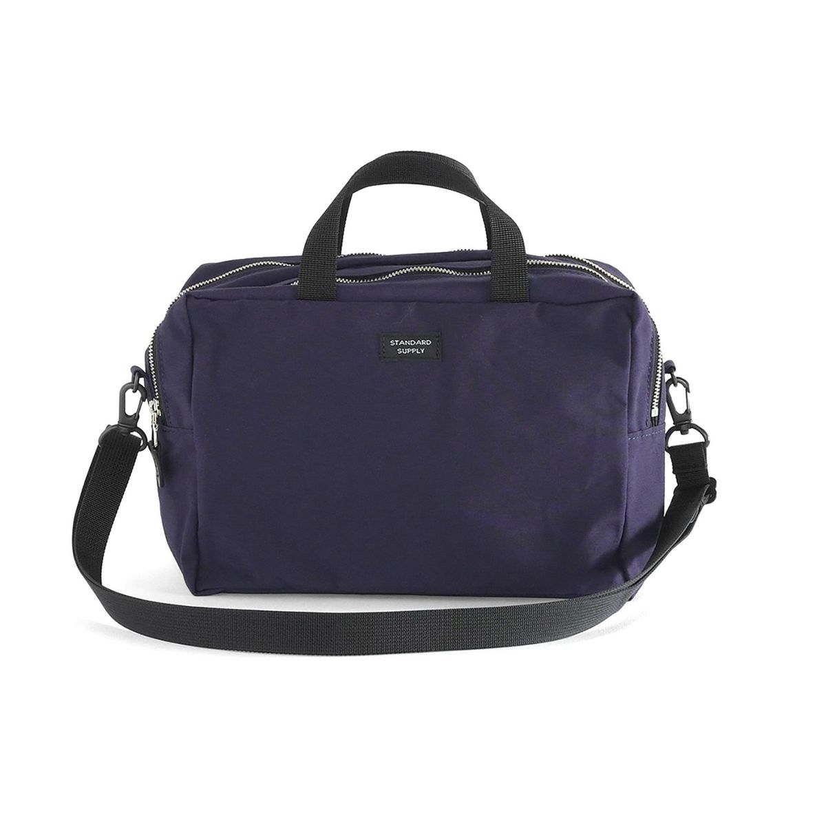 ショルダーストラップは別売りです。