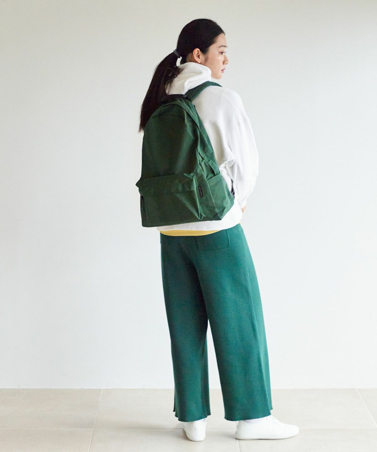 現在こちらのカラーの展開はございません。