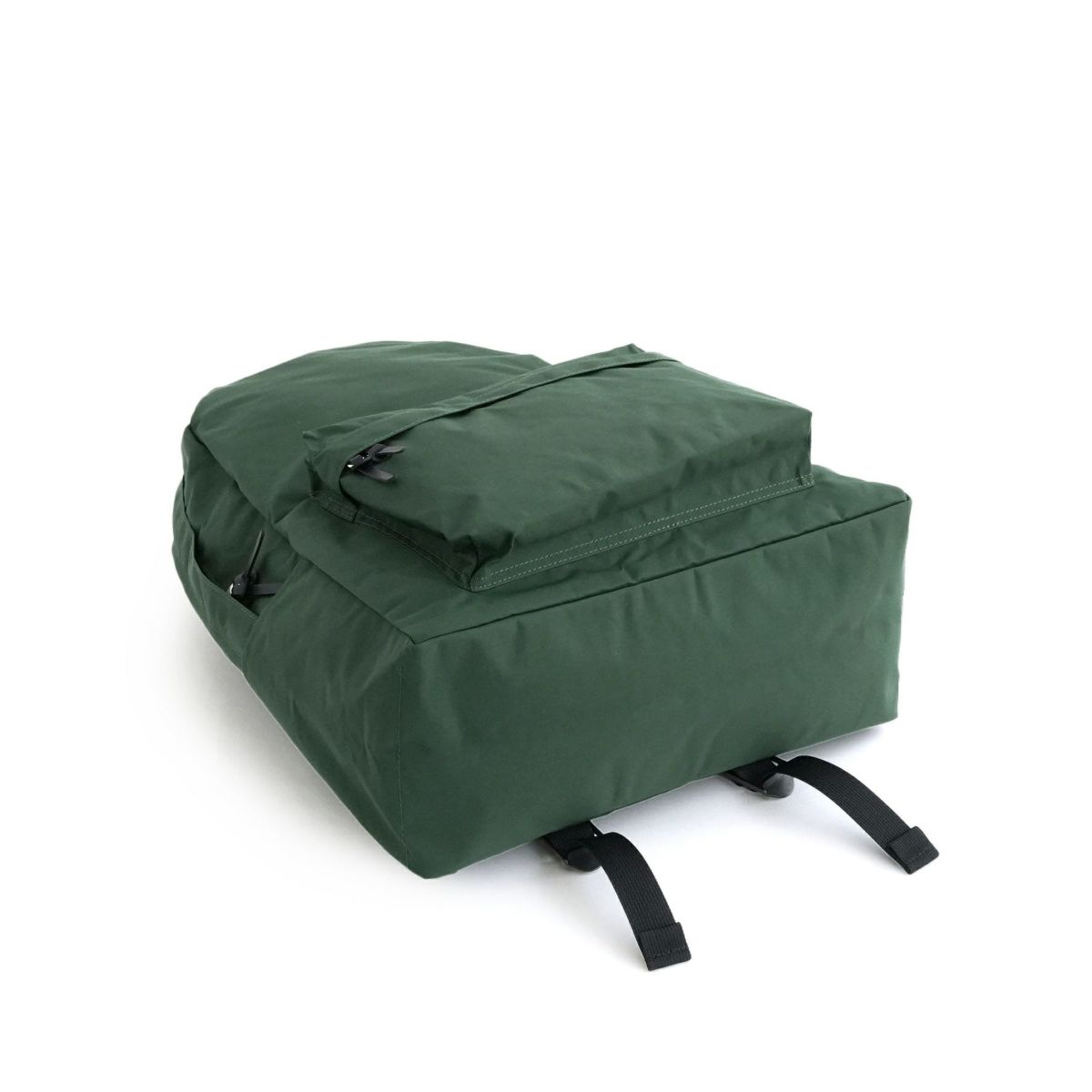 現在こちらのカラーの展開はございません。