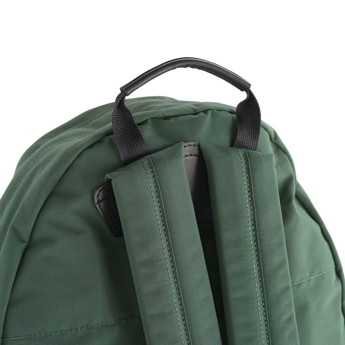 現在こちらのカラーの展開はございません。