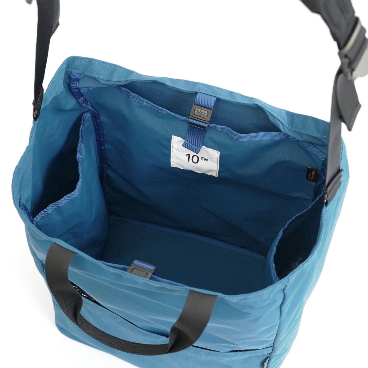 現在こちらのカラーは展開がございません。