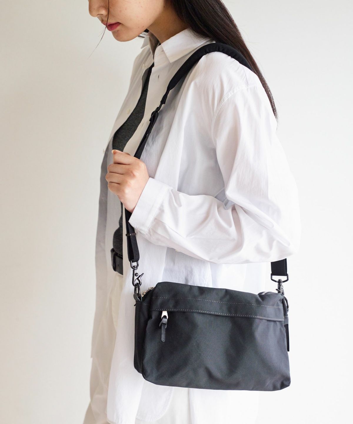 現在こちらのカラーは展開がございません。