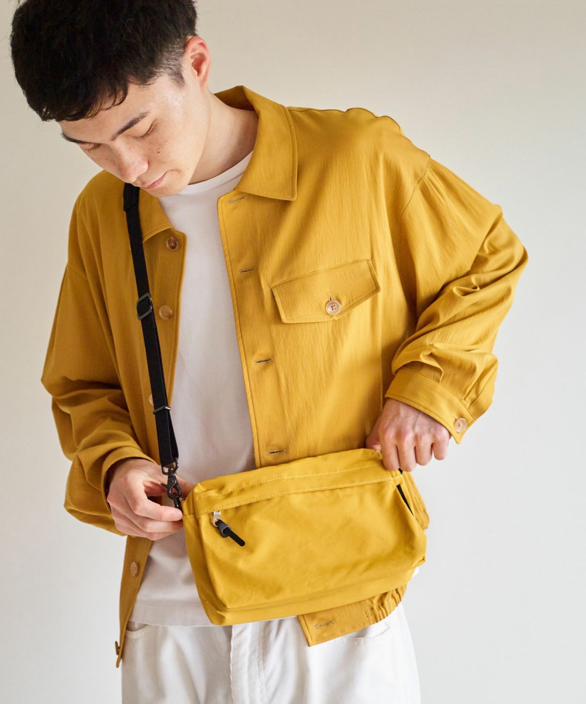 現在こちらのカラーは展開がございません。