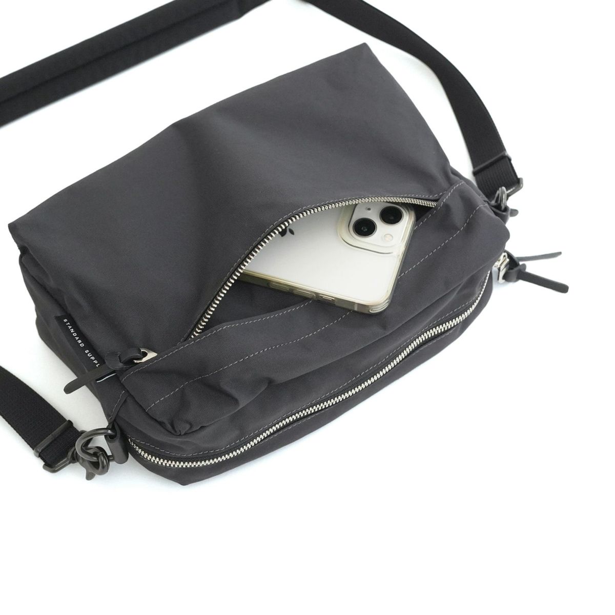 現在こちらのカラーは展開がございません。